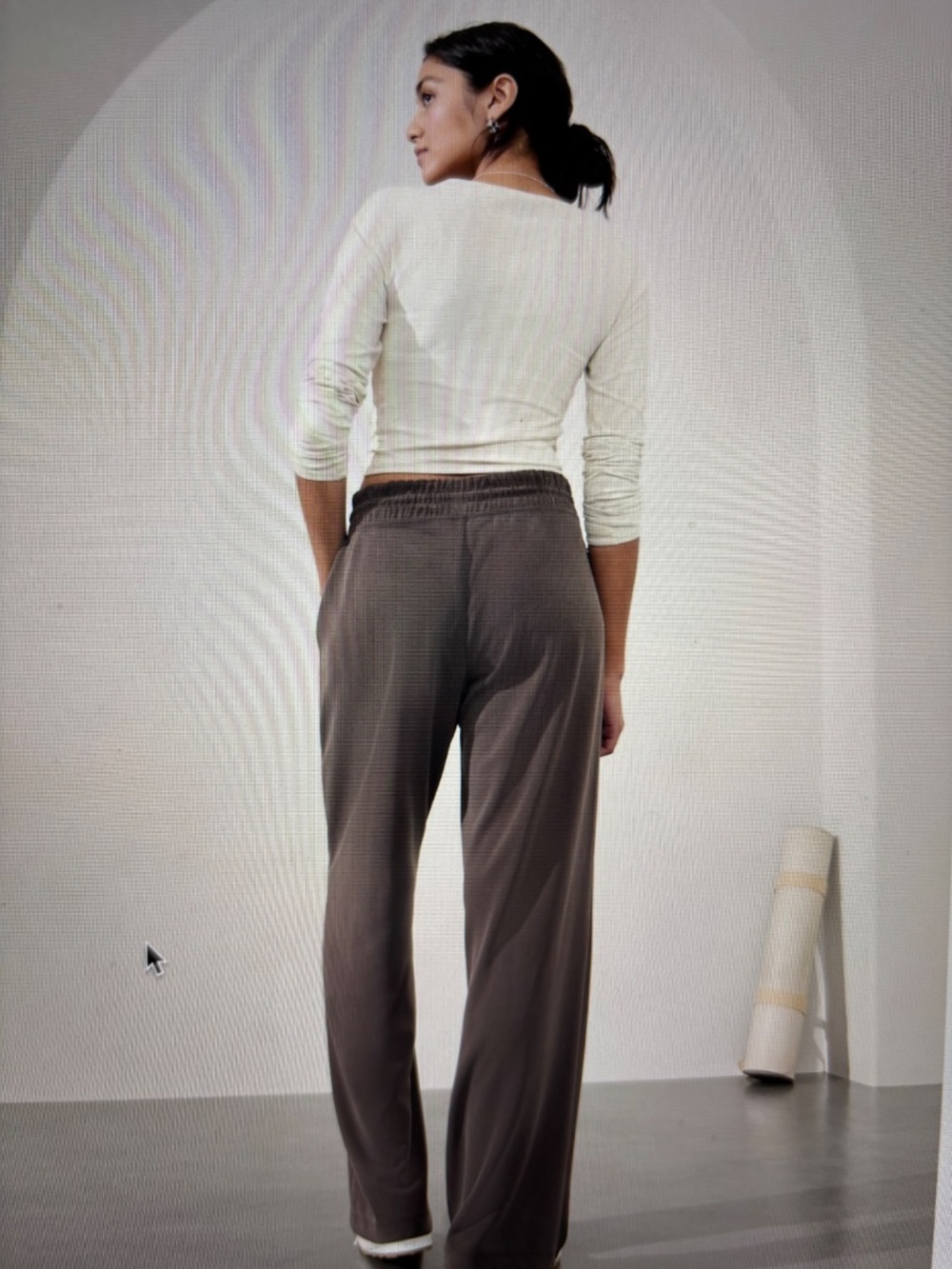 Athleta Seasoft Straight Leg Pant, Size M, Brown - Picture 4 of 4